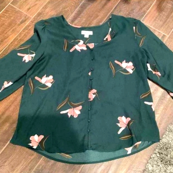 Floral Ava&Viv blouse Size 0X - Picture 5 of 7